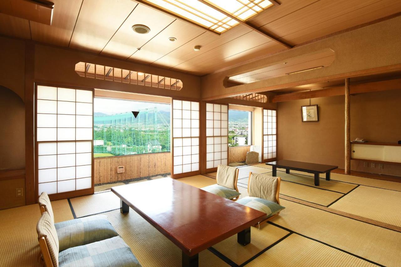 Fuefuki Isawa Tokiwa Hotel מראה חיצוני תמונה